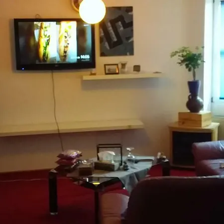 7 Höltystraße Apartment